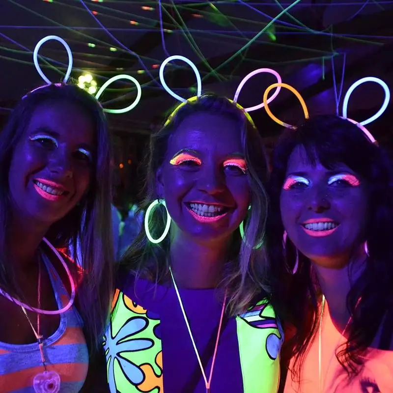 Glow Taç Fosforlu Taç Karışık Renk 12 Adet Glow Taç Fosforlu Taç Karışık Renk 12 Adet