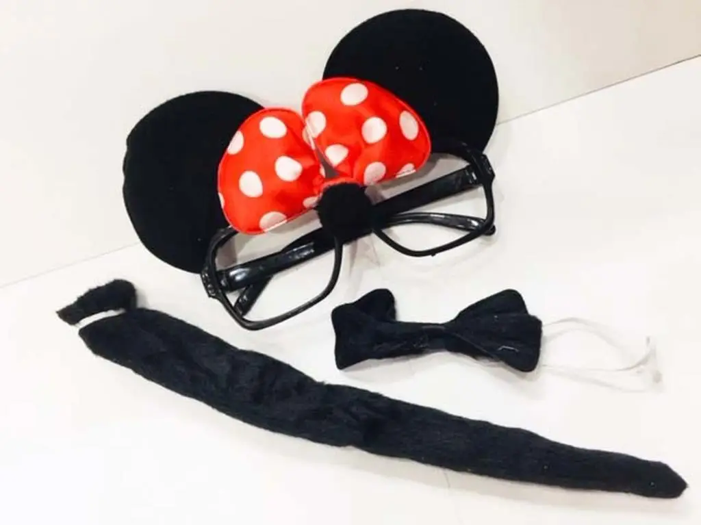 Minnie Mouse Gözlüğü Papyonu Kuyruğu Seti Minnie Mouse Gözlüğü Papyonu Kuyruğu Seti