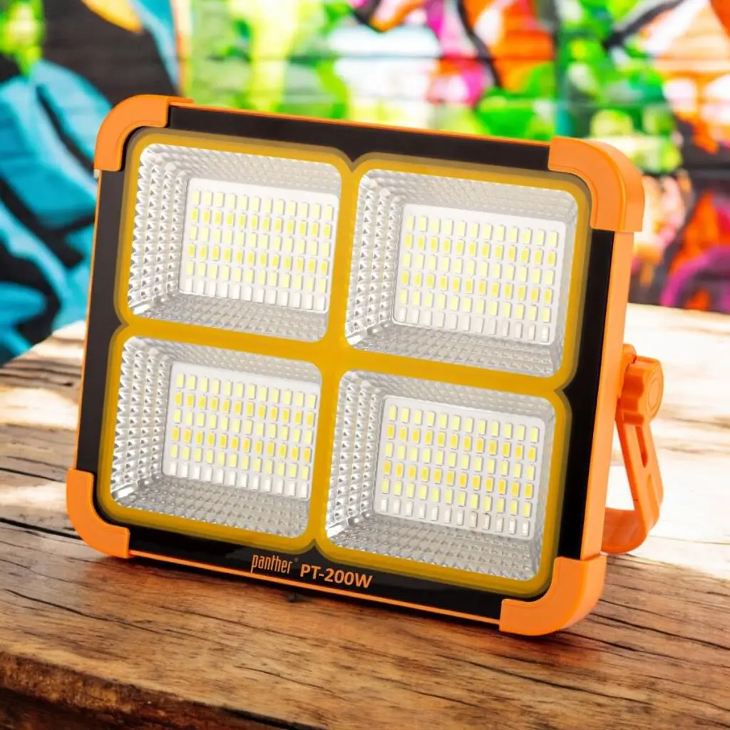 PANTHER PT-200W USB ŞARJLI SOLAR PROJEKTÖR PANTHER PT-200W USB ŞARJLI SOLAR PROJEKTÖR