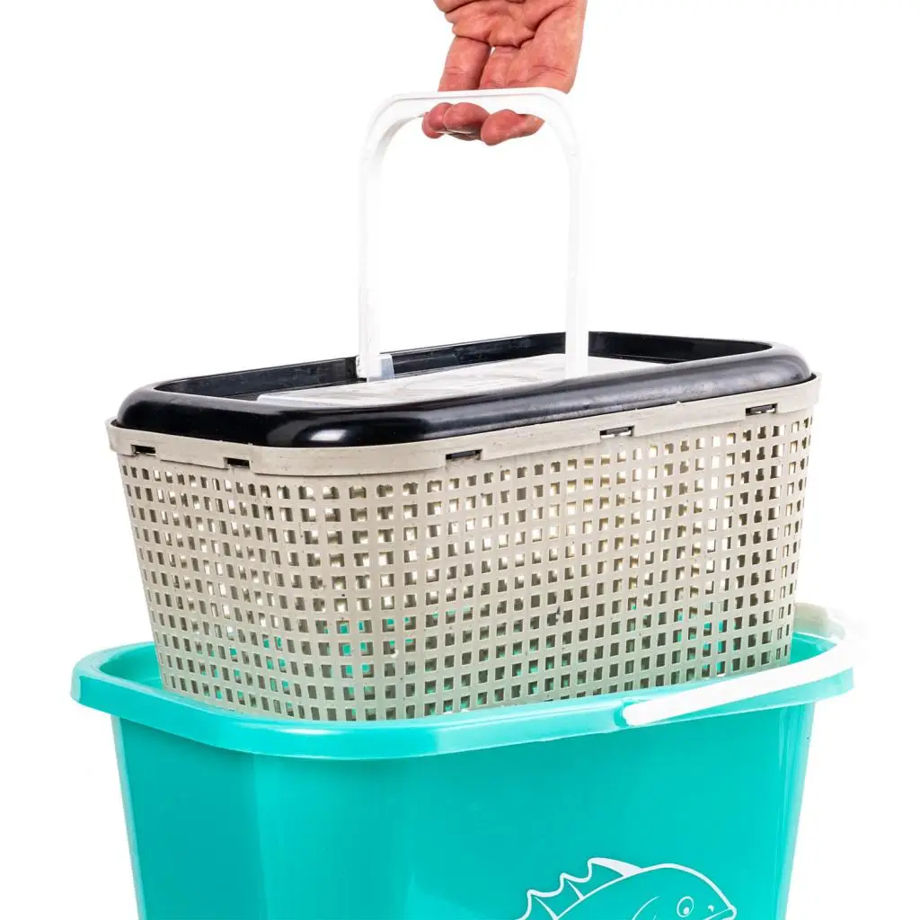 Süzgeçli Balıkçı Kovası 15 lt - Fishack - Su Yeşili - 179 Süzgeçli Balıkçı Kovası 15 lt - Fishack - Su Yeşili - 179